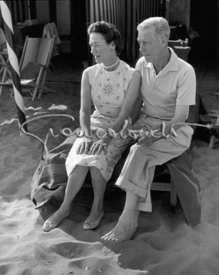 I Duchi di Windsor sulla spiaggia dell’Hotel Excelsior, Lido di Venezia, 1956