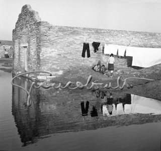 Fishermen house, Comacchio, 1957