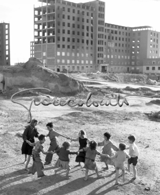 Children' play in Madrid, 1952