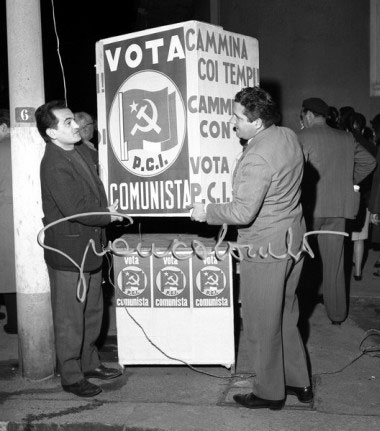 Elezioni politiche '63 - Comizio elettorale del PCI -Partito Comunista Italiano - Manifesti elettorali Milano, 1963