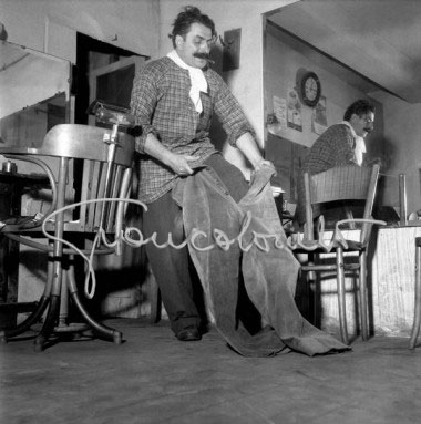 Giovanni Guareschi sul set di Don Camillo. Brescello (RE), 1951