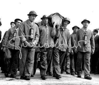 Funerali delle vittime della tragedia di Marcinelle, Belgio, 1956