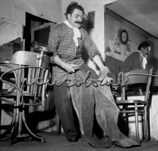 Giovanni Guareschi sul set di Don Camillo. Brescello, 1952